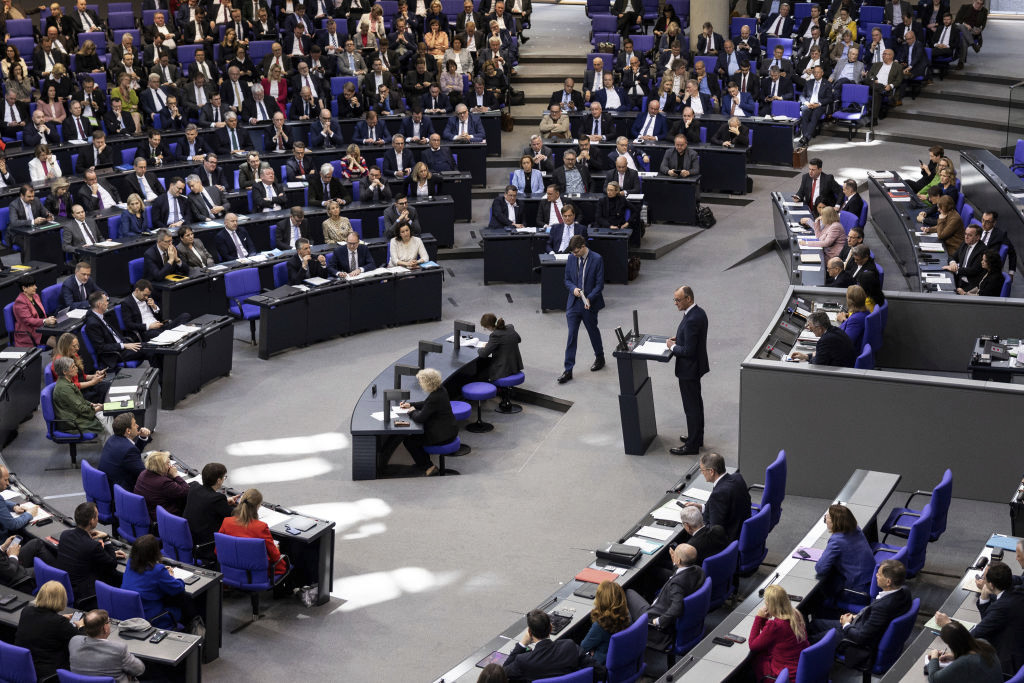 Germany's €500 Billion Fund: Klingbeil's Experts Guide Modernization